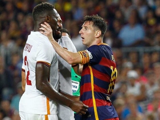 Barcelona Backs Messi's Head-Butting Roma Defender Barcelona Backs Messi's Head-Butting Roma Defender
