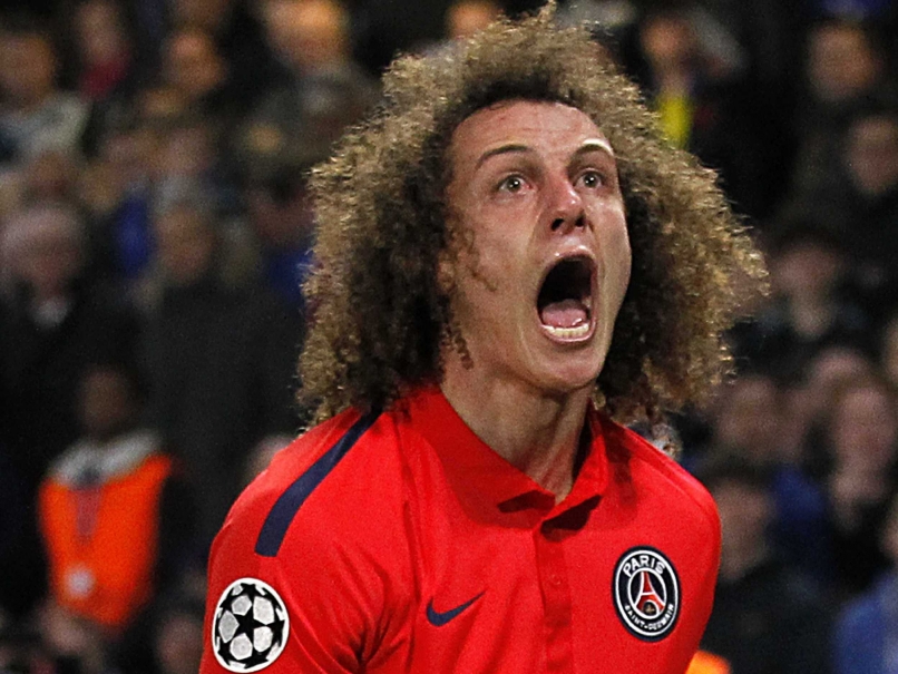 david-luiz-celebrate.jpg?downsize=764:57