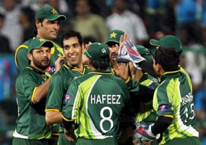 Wasim Akram praises tall pacer Mohammad Irfan - India vs Pakistan 2012 News Wasim Akram praises tall pacer Mohammad Irfan - India vs Pakistan 2012 News
