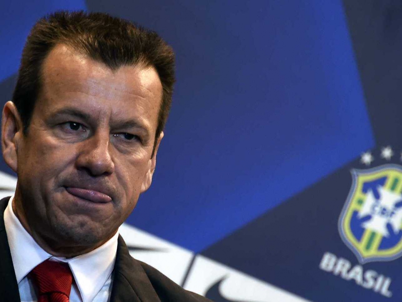 Panel of Former Brazil Coaches to Help Dunga