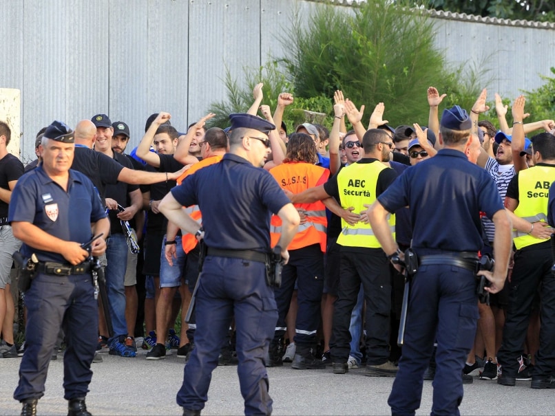 Forty-Four Police Officers Injured in French Football Clashes Forty-Four Police Officers Injured in French Football Clashes