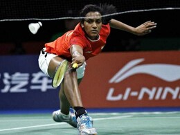 PV Sindhu Assures Herself Bronze in World Badminton Championship, Saina Nehwal Bows Out PV Sindhu Assures Herself Bronze in World Badminton Championship, Saina Nehwal Bows Out