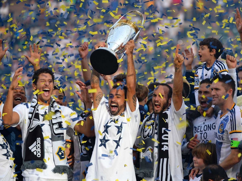 Landon Donovan Goes out on Top as LA Galaxy Win MLS Cup