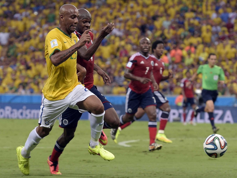 Veteran Defender Maicon Dropped From Brazil Squad
