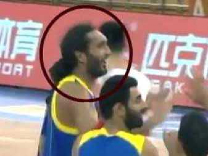 US Lawmakers Call for Allowing Turbaned Sikh Basketball Players