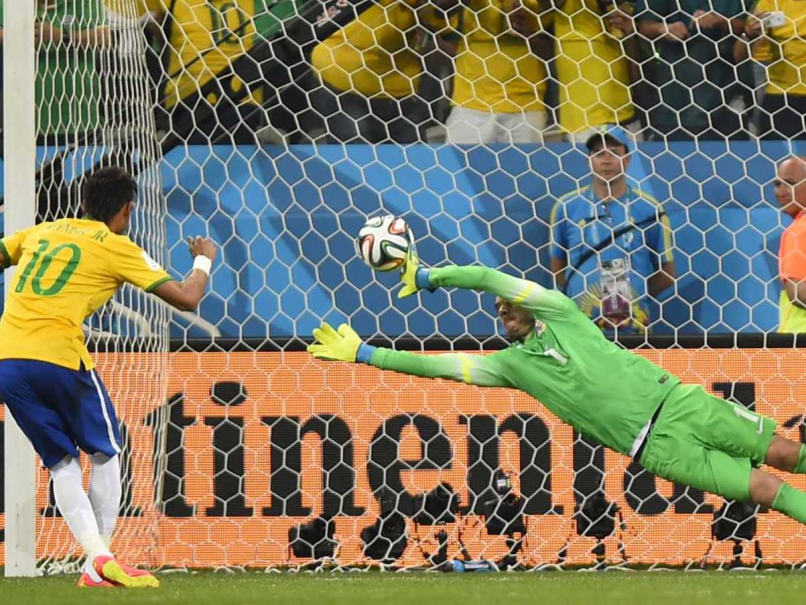 FIFA World Cup Highlights: Neymar's Brace Gives Brazil 3-1 Win vs Croatia