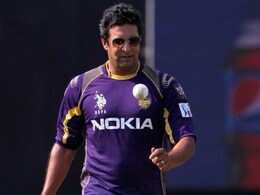 Ex-Pak Cricketer Wasim Akram Unhurt After Gunman Fires on his car in Karachi Ex-Pak Cricketer Wasim Akram Unhurt After Gunman Fires on his car in Karachi
