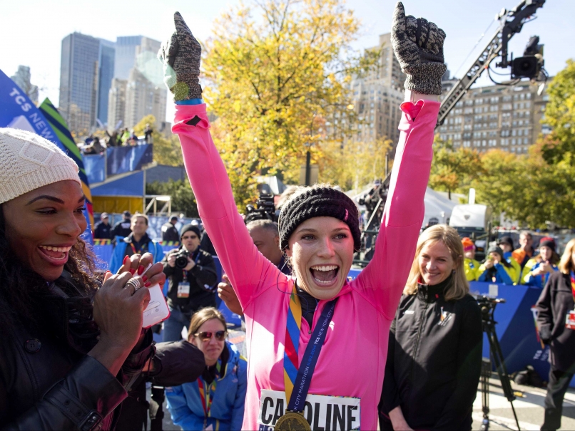 Caroline Wozniacki Beats Goal to Complete New York City Marathon