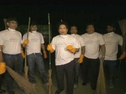 With Broom in Hand, Sachin Tendulkar Joins 'Swachh Bharat' Campaign With Broom in Hand, Sachin Tendulkar Joins 'Swachh Bharat' Campaign