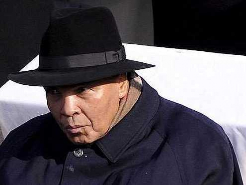 Boxing Legend Muhammad Ali in Hospital With 'Respiratory' Ailment