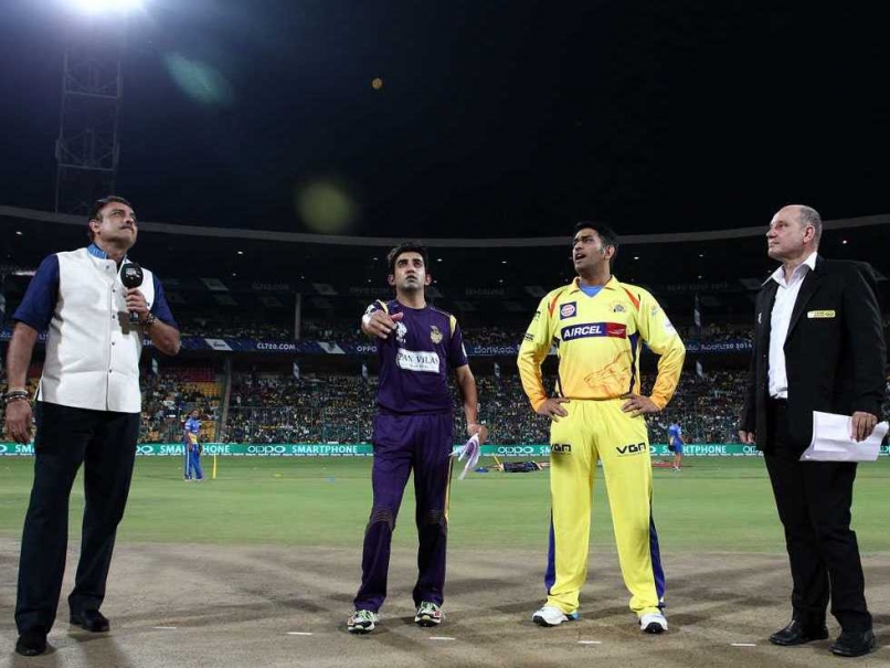 Mahendra Singh Dhoni Can't do Anything if Bowlers Fail to Take 20 Wickets in a Test: Ravi Shastri