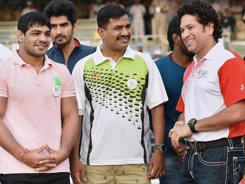 Amputee CRPF Officer Earns Sachin Tendulkar's Praise in Half-Marathon