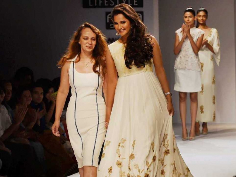 Sania Mirza Dazzles on Ramp, Tennis Queen Says No to Bollywood