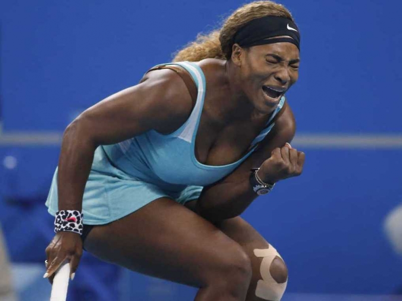 Serena Williams Beats Ana Ivanovic in WTA Finals Opener