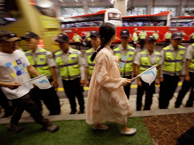 Asian Games: Thousands Flood in Ahead of Gala Opening