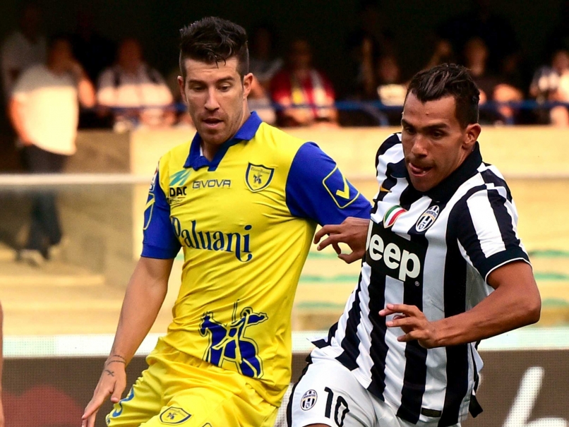 Four Arrested Over Kidnapping of Carlos Tevez's Father