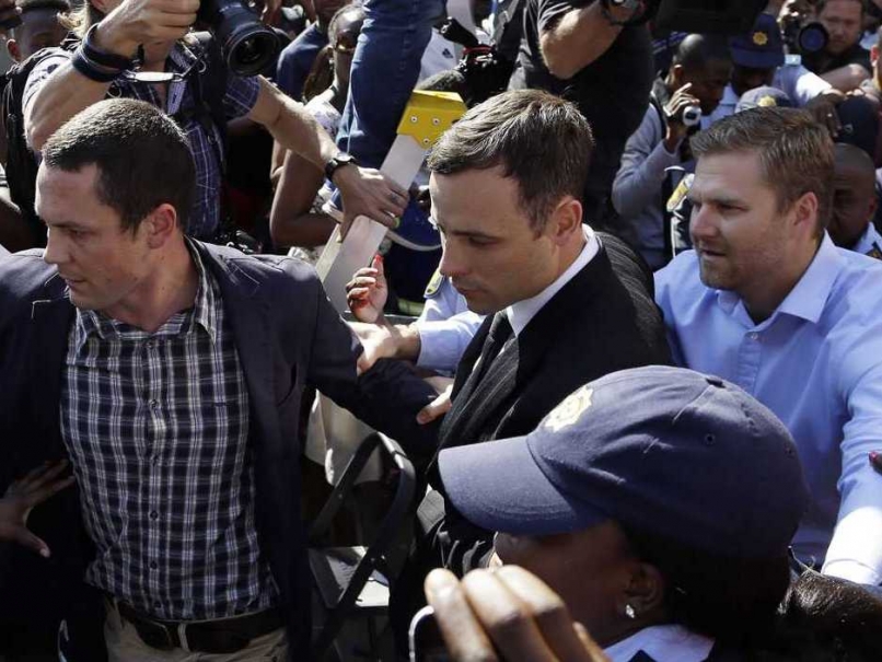 Oscar Pistorius Should Get 10 Years in Jail, Demands Prosecution