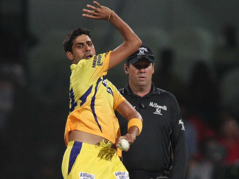 IPL 2015 RCB v CSK Highlights: Ashish Nehra Dream Spell Demolishes Royal Challengers Bangalore