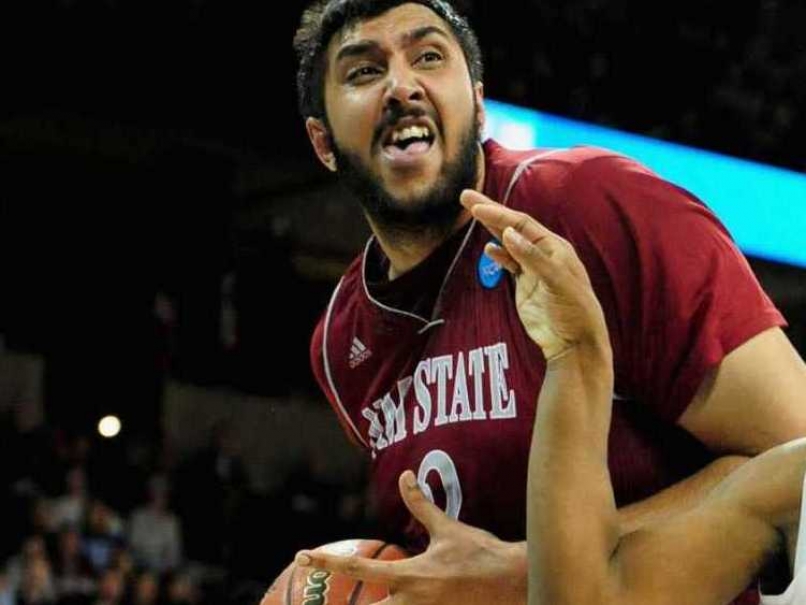 Sim Bhullar Signs Ten-Day Contract With NBA Team Sacramento Kings