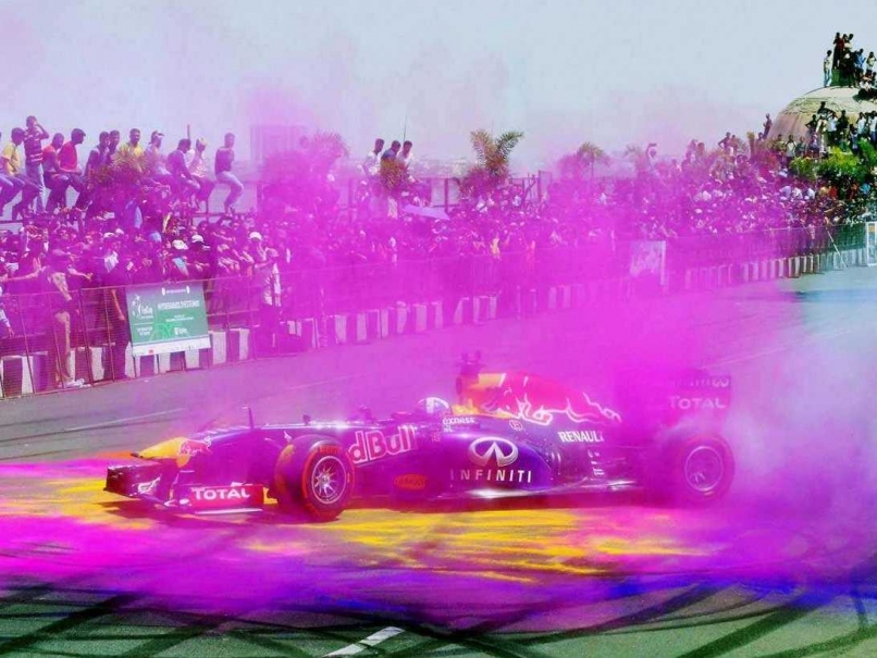 Formula One Veteran David Coulthard Apologises for Tricolour Goof-Up in Hyderabad F1 Show