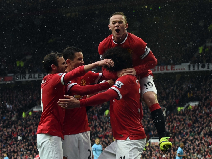 Manchester United F.C. Destroy Manchester City F.C. in Derby