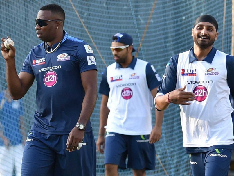 Indian Premier League: Mumbai Indians Practice Gathers Pace as Bowling Coach Shane Bond Arrives