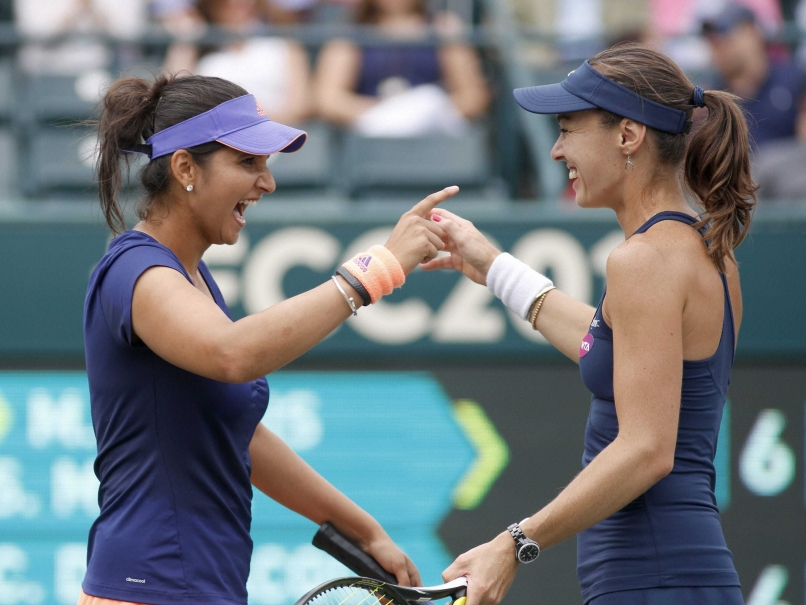Sania Mirza-Martina Hingis Storm Into WTA Finals Last-Four Stage