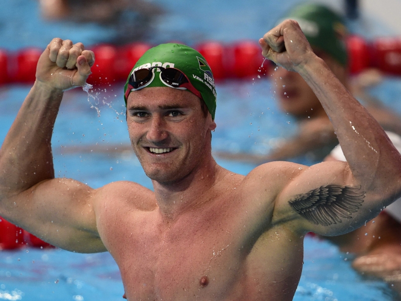 Cameron Van der Burgh Breaks 50m Breaststroke World Record
