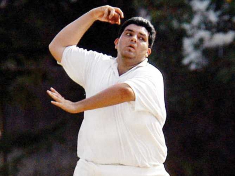 Amjad Khan's Son Celebrates Sholay's 40th Anniversary With Fifer