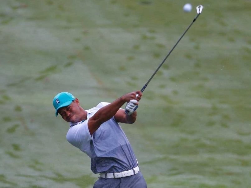 Tiger Woods Roars With Lowest Round in Two Years