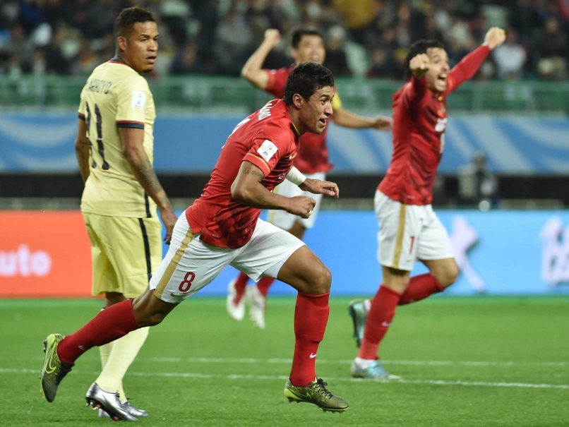 Paulinho Earns Guangzhou Evergrande Dream Barcelona Tie
