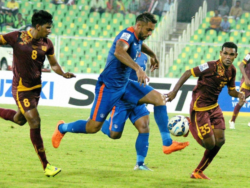 Indian Super League, I-League Should be Merged: Robin Singh