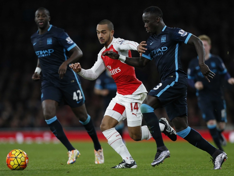 Theo Walcott Impresses as Arsenal Defeat Manchester City to go Top