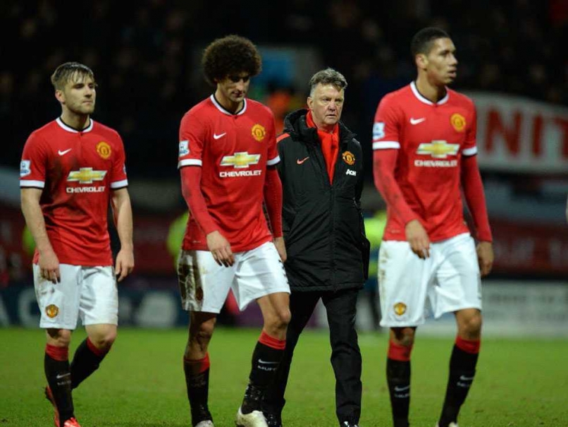 Ashley Young Calls for Rousing Finish from Manchester United