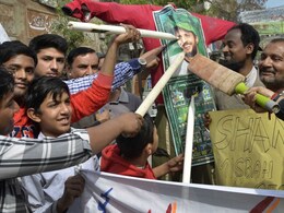 World Cup 2015: Angry Pakistani fans Stage Mock Funeral for Cricket Team after Windies Defeat World Cup 2015: Angry Pakistani fans Stage Mock Funeral for Cricket Team after Windies Defeat