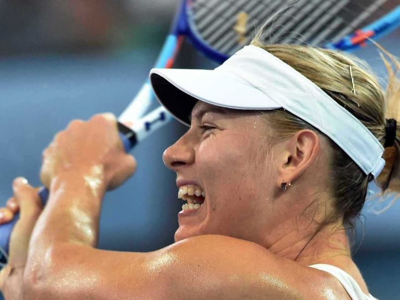 Maria Sharapova Cruises, Ana Ivanovic Struggles in Brisbane