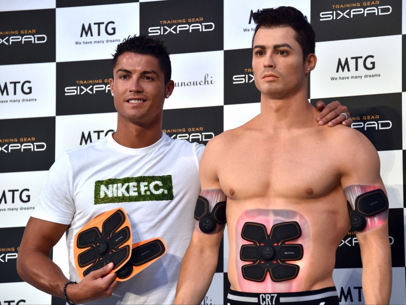 Cristiano Ronaldo Meets Near-Nude Clone in Tokyo