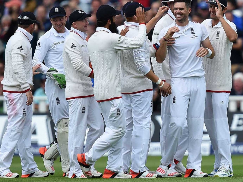 The Ashes 2015: James Anderson Sets Edgbaston on Fire as Aussies Reel