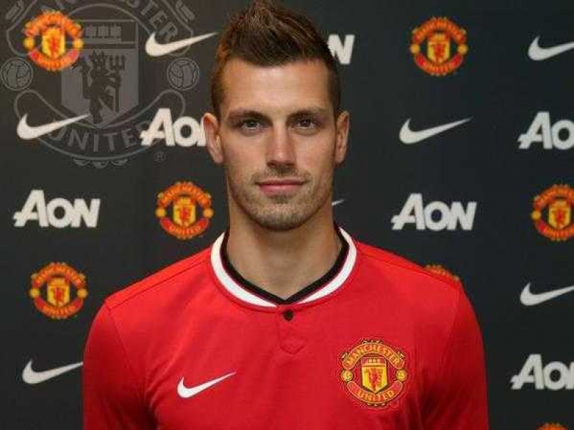 Morgan Schneiderlin Signs For Manchester United