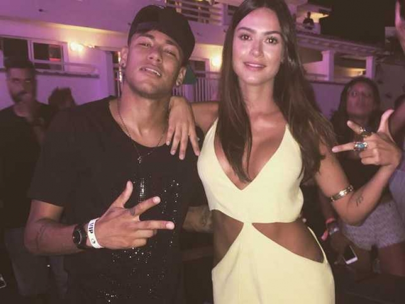 Neymar Parties Hard in Ibiza Before Barcelona Return