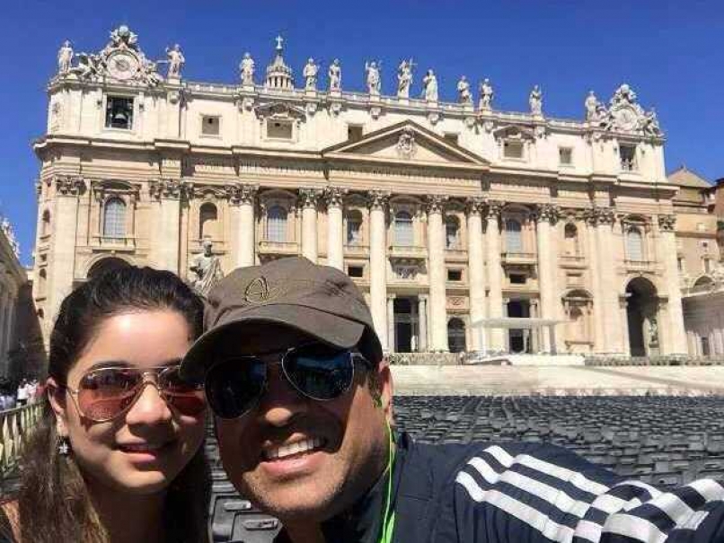 Sachin Tendulkar Shares Selfie With Daughter on Social Media