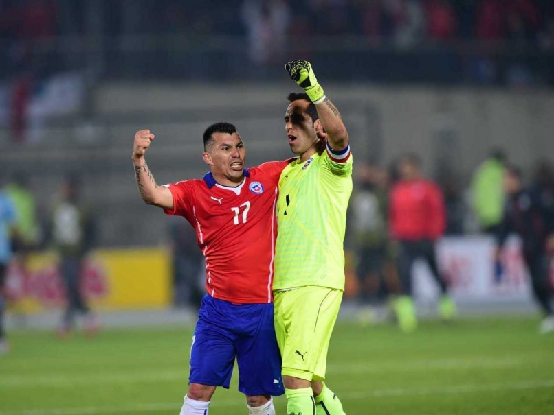 Chile Beat Uruguay 1-0 to Reach Copa Semis