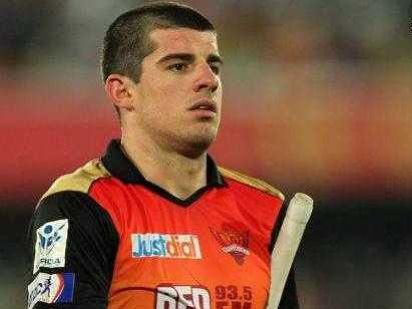 Moises Henriques, Rory Burns in 'Decent Shape' After Nasty on-Field Collision