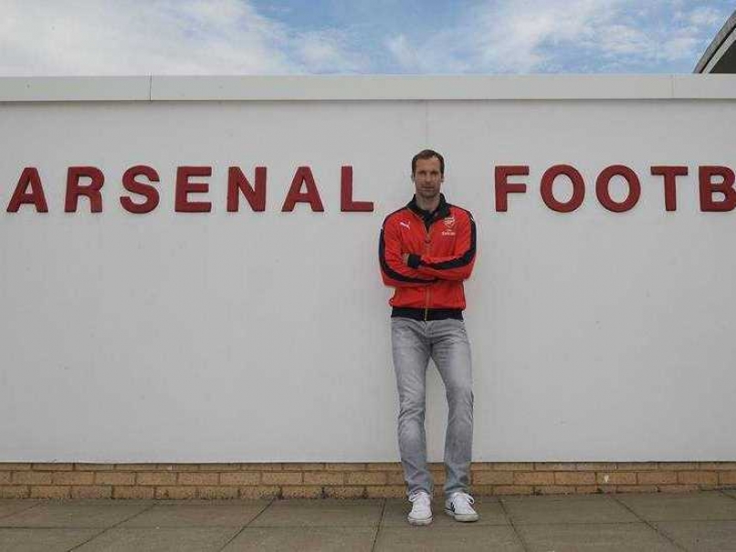 Petr Cech Joins Arsenal From Chelsea