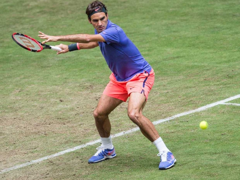 Roger Federer Stays on Track for Eighth Halle Title