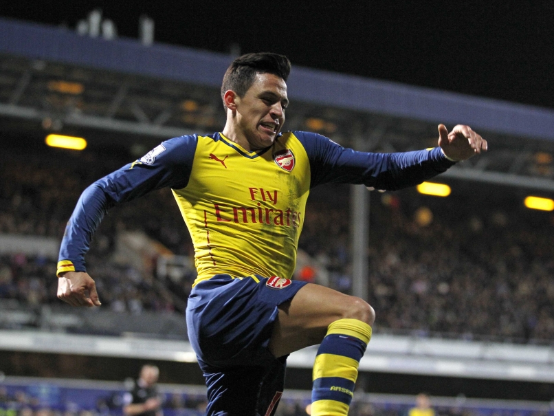Arsene Wenger Hails his Strikers as Arsenal Continue Revival