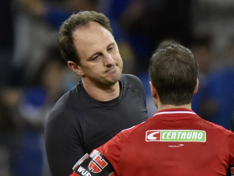 Record-Breaking Brazilian Goalkeeper Rogerio Ceni to Retire