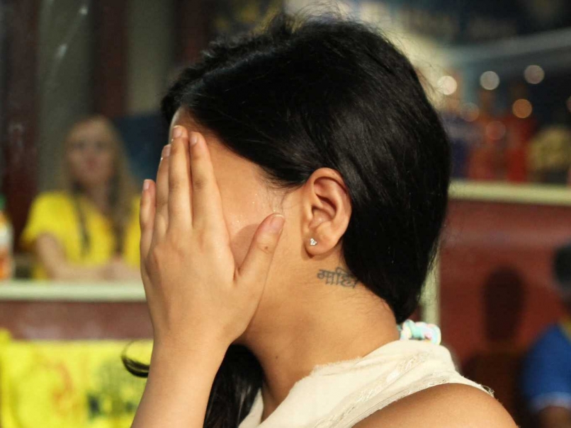 At IPL 2015 Final, Sakshi Dhoni Hides Face but Reveals 'Mahi' Tattoo