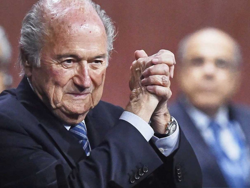 Brazil Legend Pele Backs 'Expert' Sepp Blatter Despite FIFA Corruption Scandal