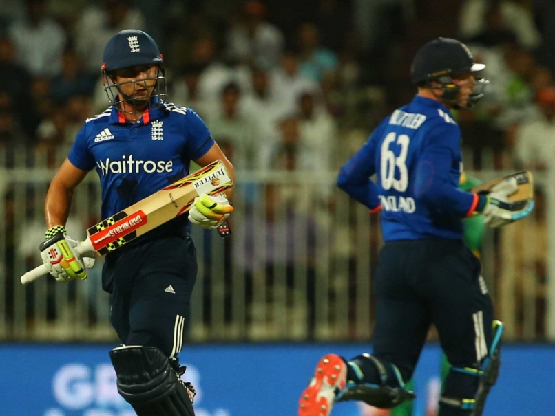 तीसरे वनडे में इंग्लैंड ने पाकिस्तान को छह विकेट से हराया